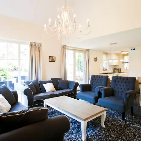 Holiday H8.27 Oosterhuizen